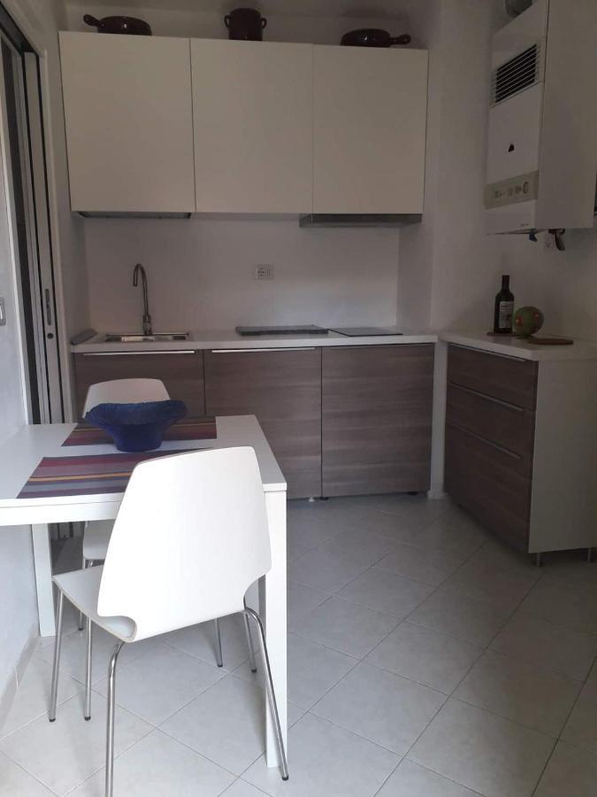 Monolocale Moderno. Recentemente Ristrutturato La Spezia Exterior foto